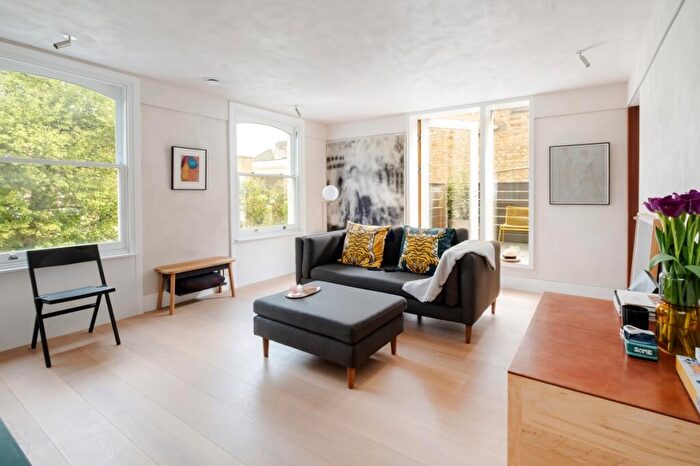 2 Bedroom Flat To Rent In Beresford Road London, N5