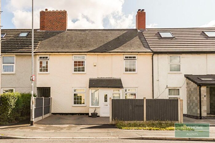 4 Bedroom Terraced House For Sale In Temple Walk, Leeds, LS15