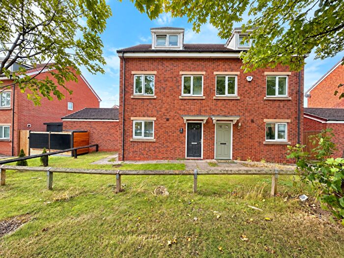 3 Bedroom Semi-Detached House For Sale In Battle Hill Drive, Wallsend, Tyne & Wear, NE28