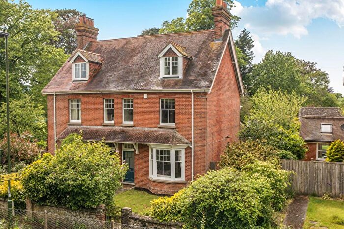 5 Bedroom Semi-Detached House For Sale In High Path, Easebourne, GU29
