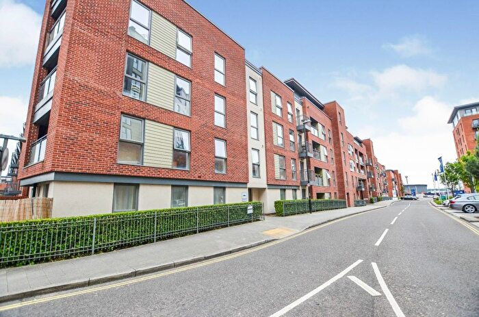1 Bedroom Flat To Rent In Amazon House, John Thornycroft Road, Southampton, SO19