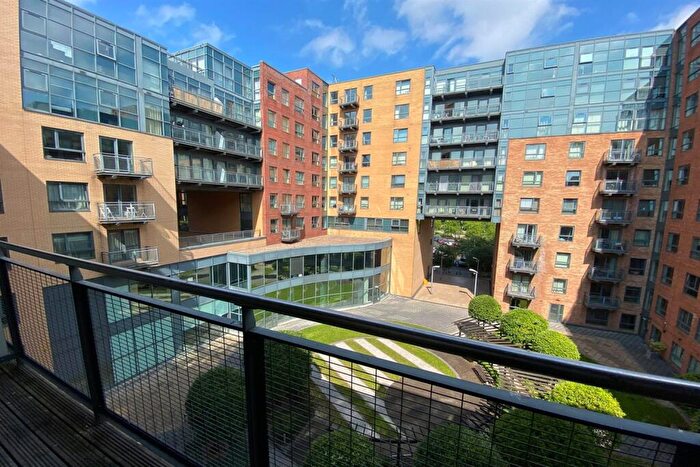 2 Bedroom Apartment To Rent In West One Aspect, City Centre, S1