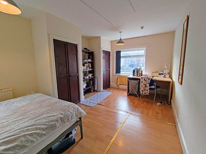 2 Bedroom Flat To Rent In Connaught Road, Roath, Cardiff, CF24