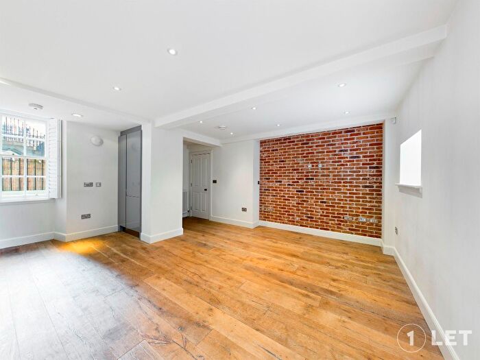 2 Bedroom Flat To Rent In Young Street South Lane, New Town, Edinburgh, EH2