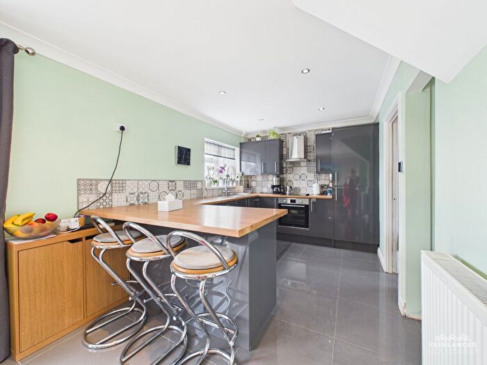 3 Bedroom Terraced House For Sale In Central Way, Pontnewydd, Cwmbran, NP44