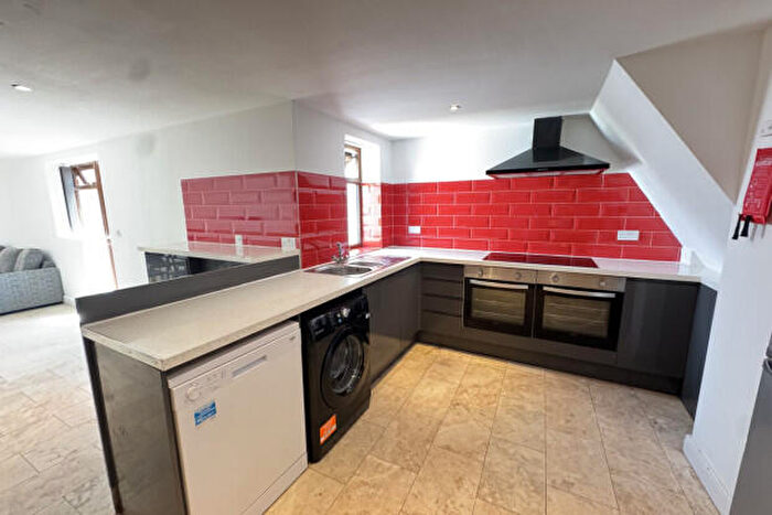 7 Bedroom Terraced House To Rent In May Street Cardiff, CF24