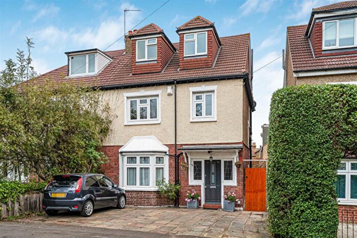5 Bedroom Semi-Detached House For Sale In Robin Hood Lane, Sutton, SM1