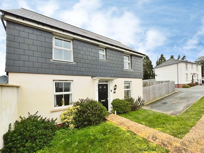 3 Bedroom End Of Terrace House For Sale In Green Meadow Close, Carkeel, Saltash, PL12