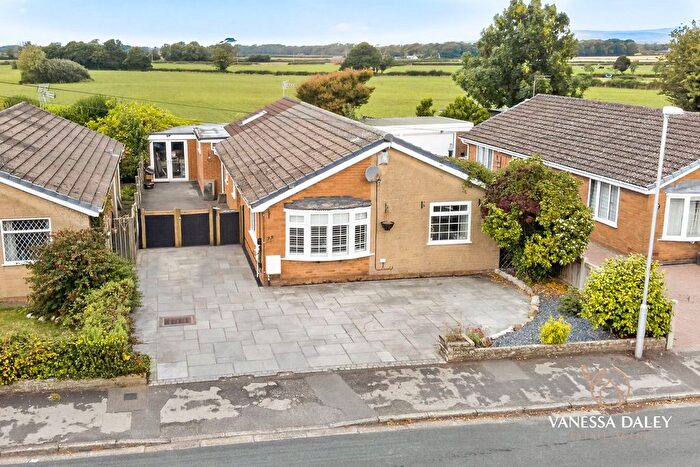 4 Bedroom Bungalow For Sale In Manor Road, Preston, PR4