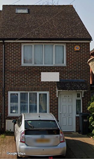 2 Bedroom End Of Terrace House For Sale In Harte Road, Hounslow, TW3
