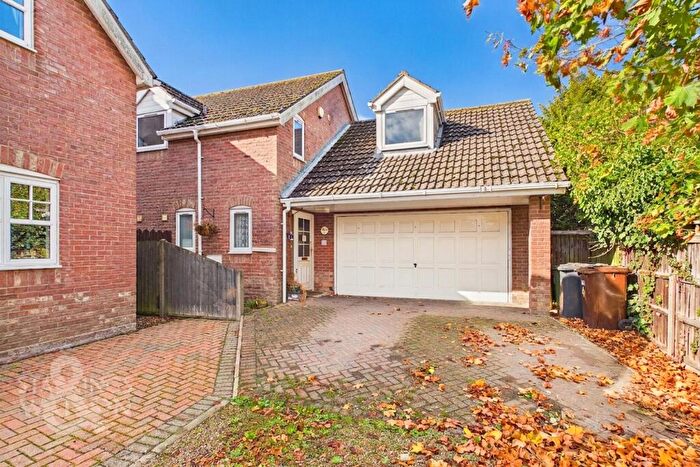 4 Bedroom Detached House For Sale In Bower Close, Potter Heigham, Great Yarmouth, NR29