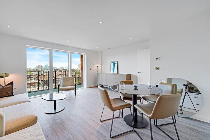 3 Bedroom Flat For Sale In Violet Road, Tower Hamlets, London, E3