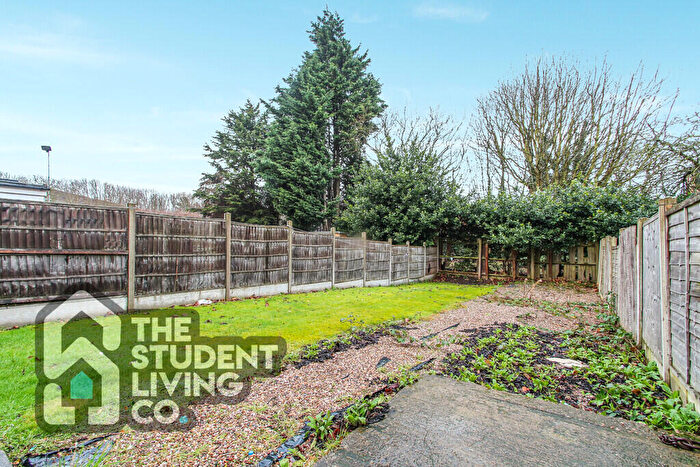 5 Bedroom Semi-Detached House To Rent In Claude Street, Dunkirk, NG7