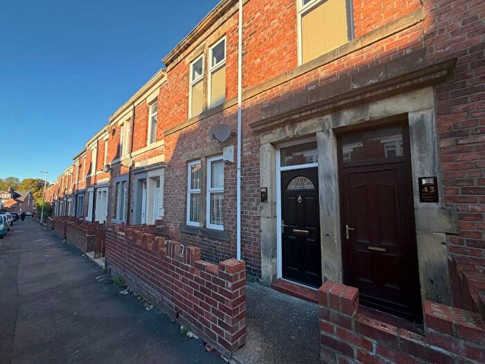 2 Bedroom Flat For Sale In Chandos Street, Gateshead, Tyne And Wear, NE8