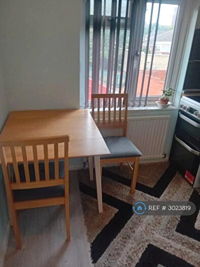 1 Bedroom Semi-Detached House To Rent In Clough Street, Leeds, LS27