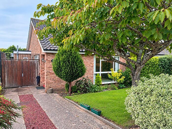 2 Bedroom Bungalow For Sale In Colindale Road North, Ferring, West Sussex, BN12
