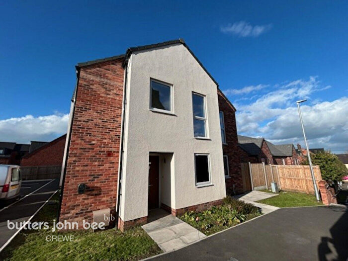 2 Bedroom Mews To Rent In Frank Cliffe Way, Middlewich, CW10