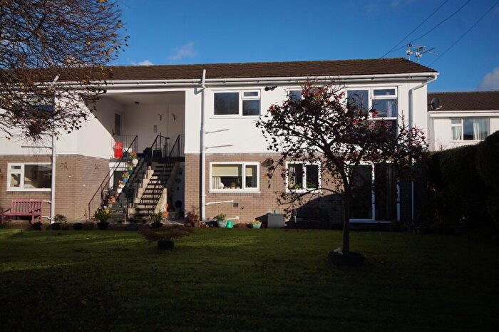 2 Bedroom Flat To Rent In Blandon Way, Cardiff, CF14