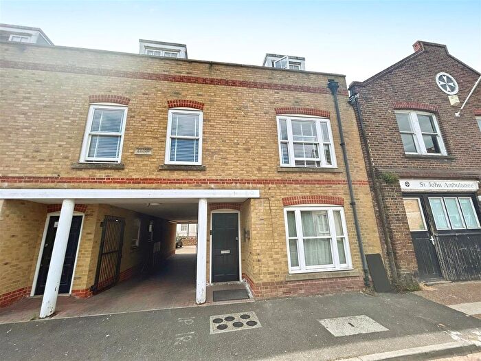 1 Bedroom Flat For Sale In New Street, Herne Bay, CT6