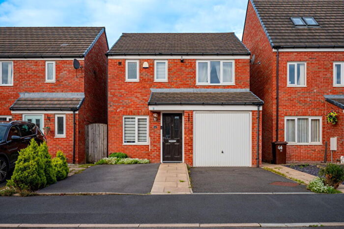3 Bedroom Detached House For Sale In Gate Lane, Radcliffe, Manchester, M26