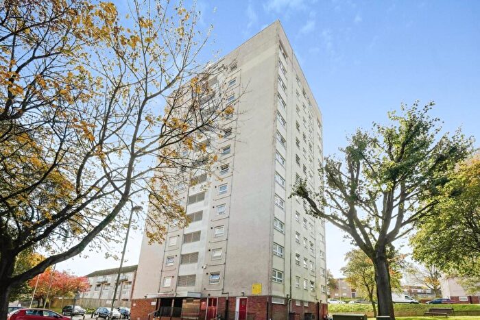 2 Bedroom Flat For Sale In Hill Street, Halesowen, B63