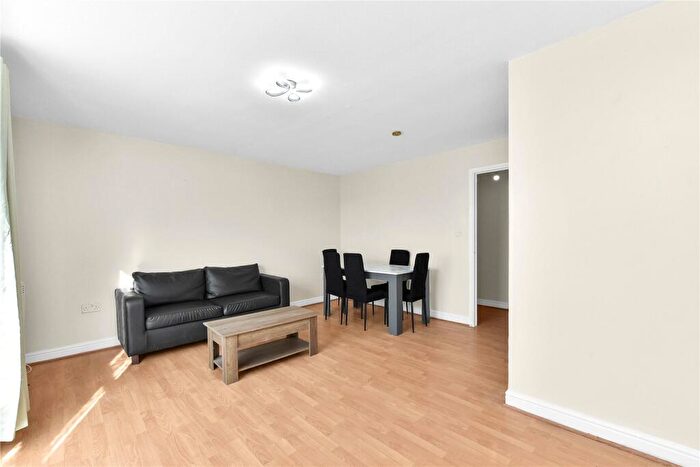 2 Bedroom Flat To Rent In Albatross Close, Beckton, London, E6