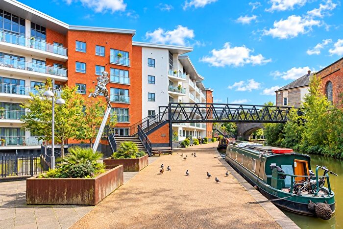 1 Bedroom Flat To Rent In Hamilton House, Lonsdale, Wolverton, MK12