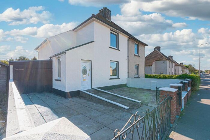 2 Bedroom Semi-Detached Villa For Sale In Viewfield Terrace, Lumphinnans, Cowdenbeath, KY4
