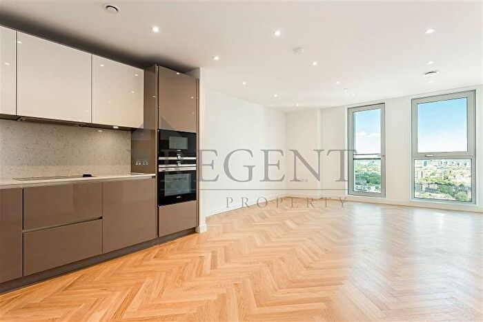 2 Bedroom Flat To Rent In Two Fifty One, Southwark Bridge Road, SE1