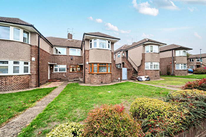 2 Bedroom Maisonette For Sale In Welling Way, Welling, DA16