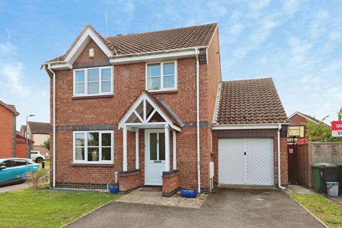 4 Bedroom Detached House For Sale In Wheatfield Drive, Bradley Stoke, Bristol, BS32