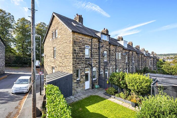 3 Bedroom End Of Terrace House For Sale In South Parade, Otley, LS21