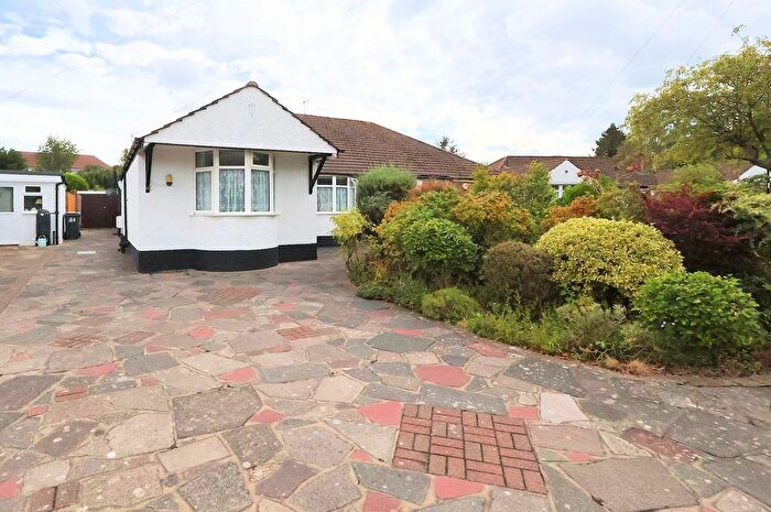 3 Bedroom Semi-Detached Bungalow For Sale In Worcester Close, Shirley, CR0