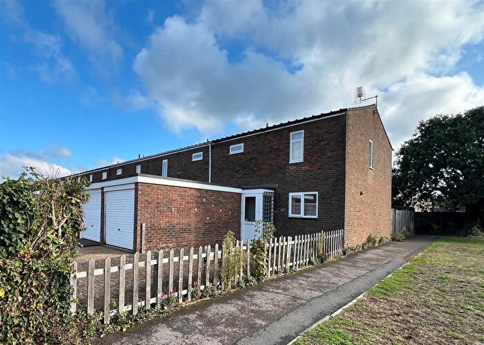 3 Bedroom Terraced House For Sale In Montserrat Road, Basingstoke, RG24