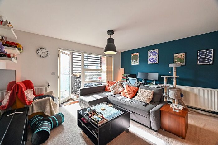 1 Bedroom Flat For Sale In Geoff Cade Way, Bow, London, E3