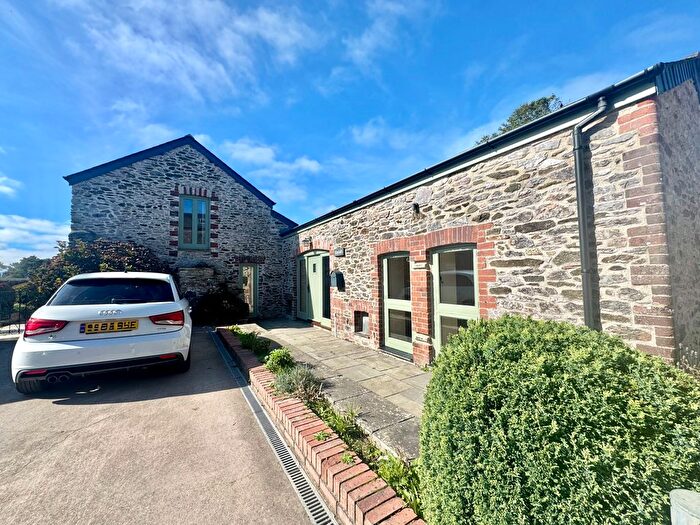 3 Bedroom Property To Rent In Plymouth, PL7