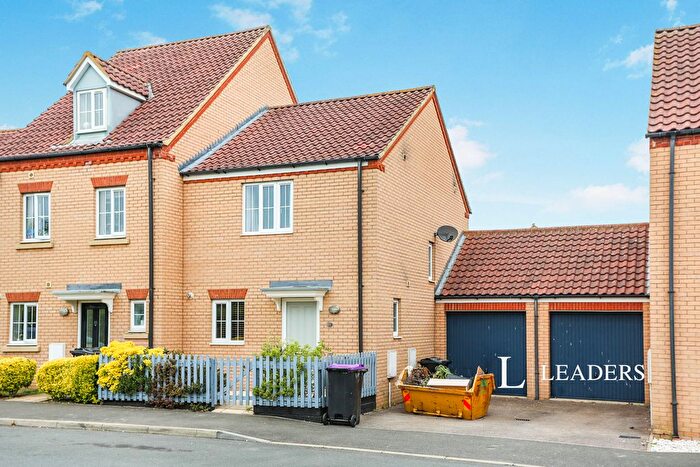 2 Bedroom Semi-Detached House To Rent In Sandown Drive, Bourne, Lincolnshire, PE10
