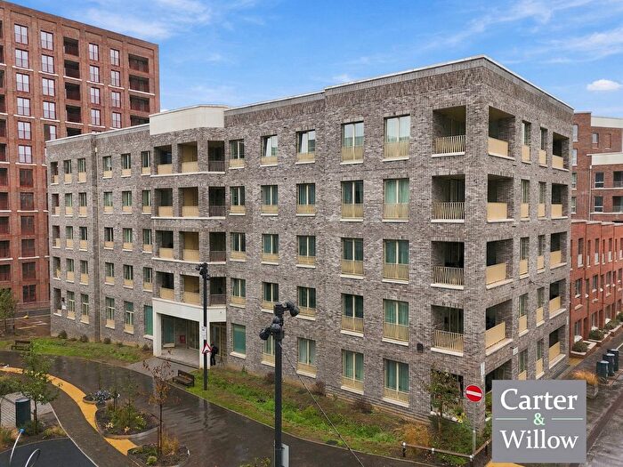 2 Bedroom Flat For Sale In Skinner Apartments, Frogley Park, Barking, IG11