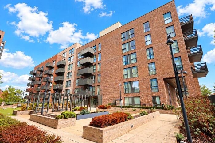 2 Bedroom Flat For Sale In Regal Walk, Bexleyheath, DA6