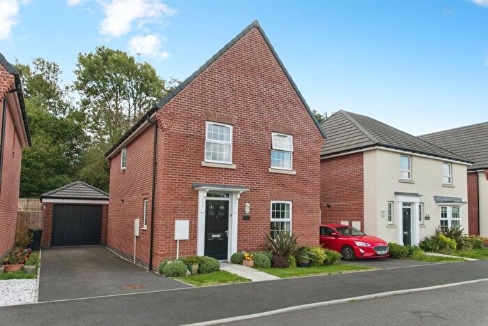 4 Bedroom Detached House For Sale In Moore Drive, Tiverton, EX16