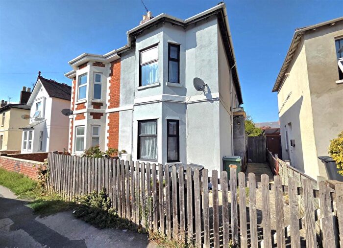 5 Bedroom Semi-Detached House For Sale In Howard Street, Gloucester, GL1