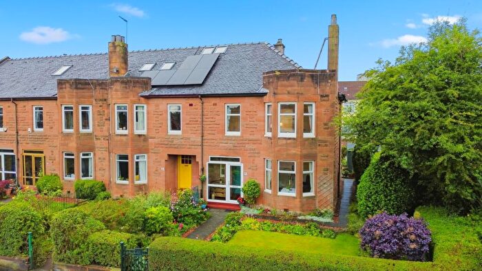 3 Bedroom Terraced House For Sale In Queen Victoria Drive, Glasgow, G14