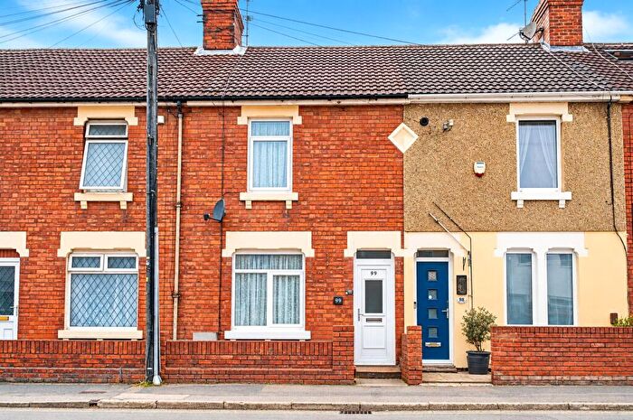 2 Bedroom Terraced House For Sale In Rodbourne Road, Swindon, Wiltshire, SN2