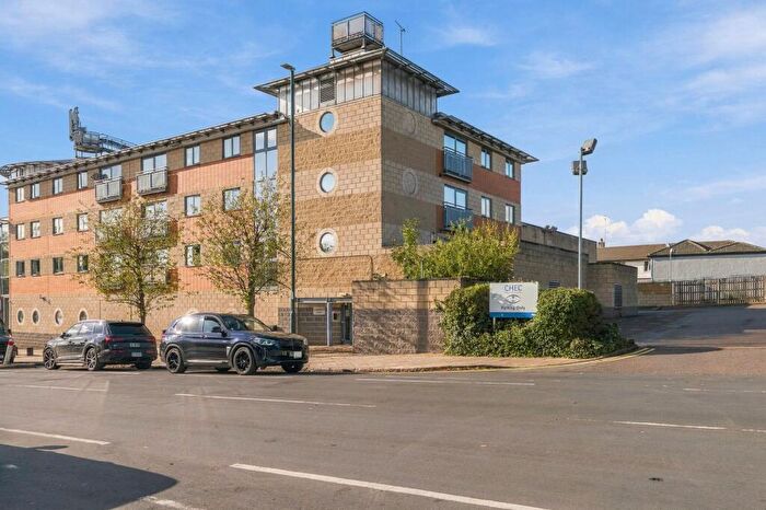 2 Bedroom Flat For Sale In Bar Lane, Commodore Court, NG8