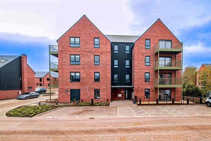 2 Bedroom Apartment To Rent In £ Off St Months Or £, Off Month - Shenley Wood, Milton Keynes, MK5