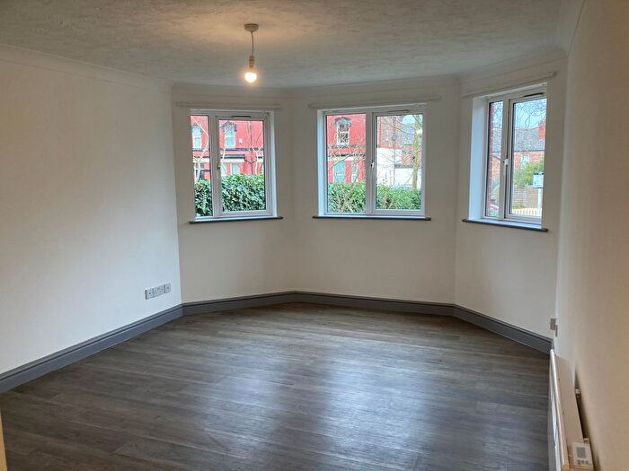 2 Bedroom Flat To Rent In Grosvenor Road, Prenton, CH43