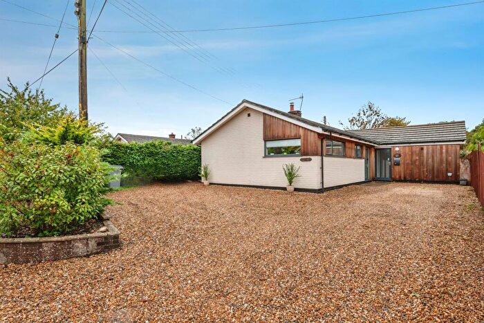 4 Bedroom Detached Bungalow For Sale In Taverham Road, Felthorpe, Norwich, NR10