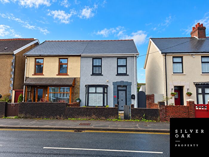 3 Bedroom Semi-Detached House To Rent In Sandy Road, Llanelli, Carmarthenshire, SA15
