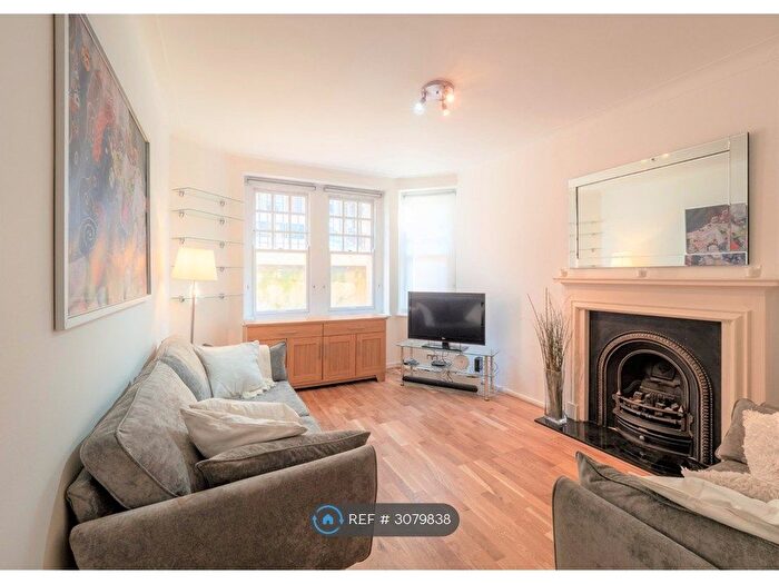 4 Bedroom Flat To Rent In College Court, London, W6