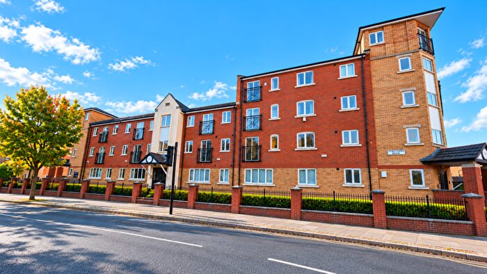2 Bedroom Apartment For Sale In Stretford Road, Hulme, Manchester, M15